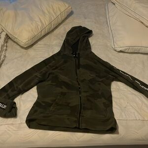 Men’s hollister camouflage zip up jacket